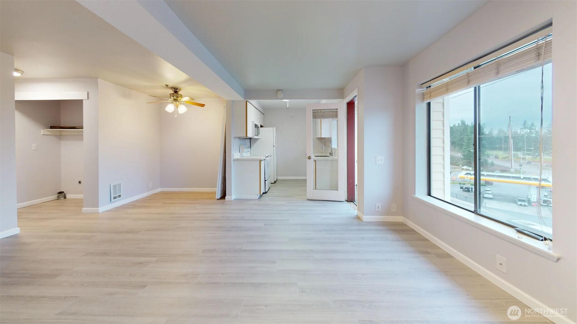 29645 18th Avenue S #A303, Federal Way, WA 98003-4298