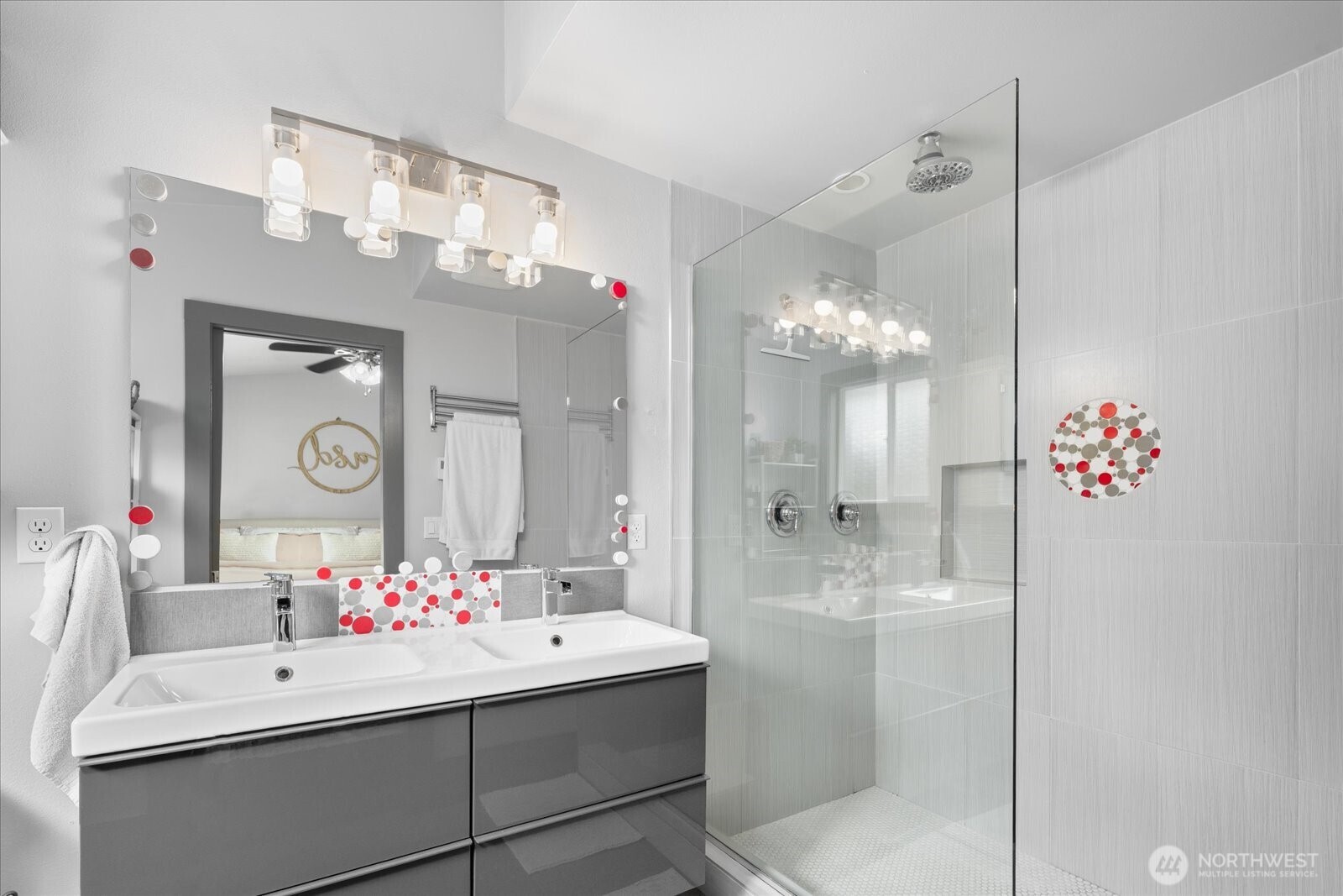 6205 NE 196th Street , Kenmore, WA 98028