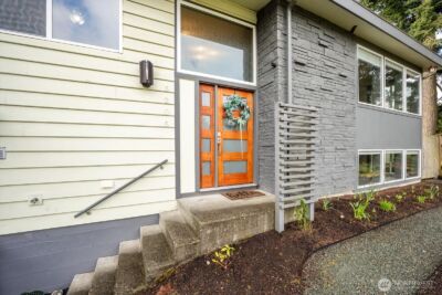 6205 NE 196th Street , Kenmore, WA 98028 - Photo 2