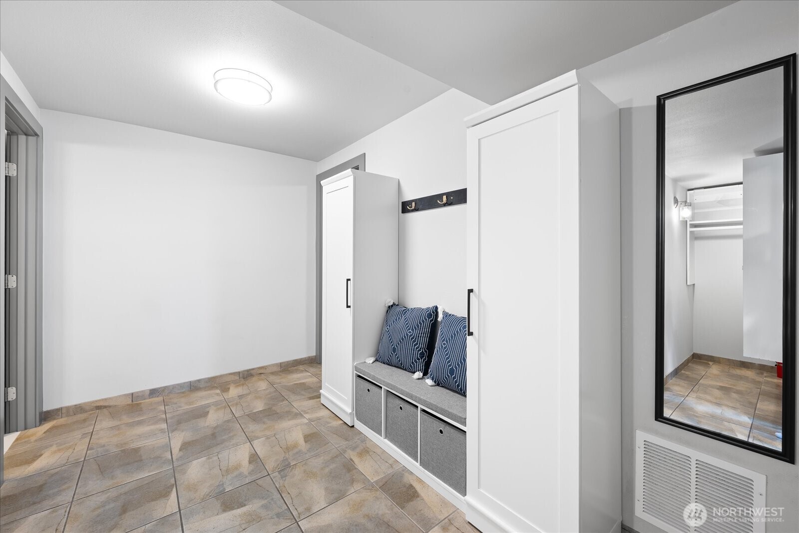 6205 NE 196th Street , Kenmore, WA 98028
