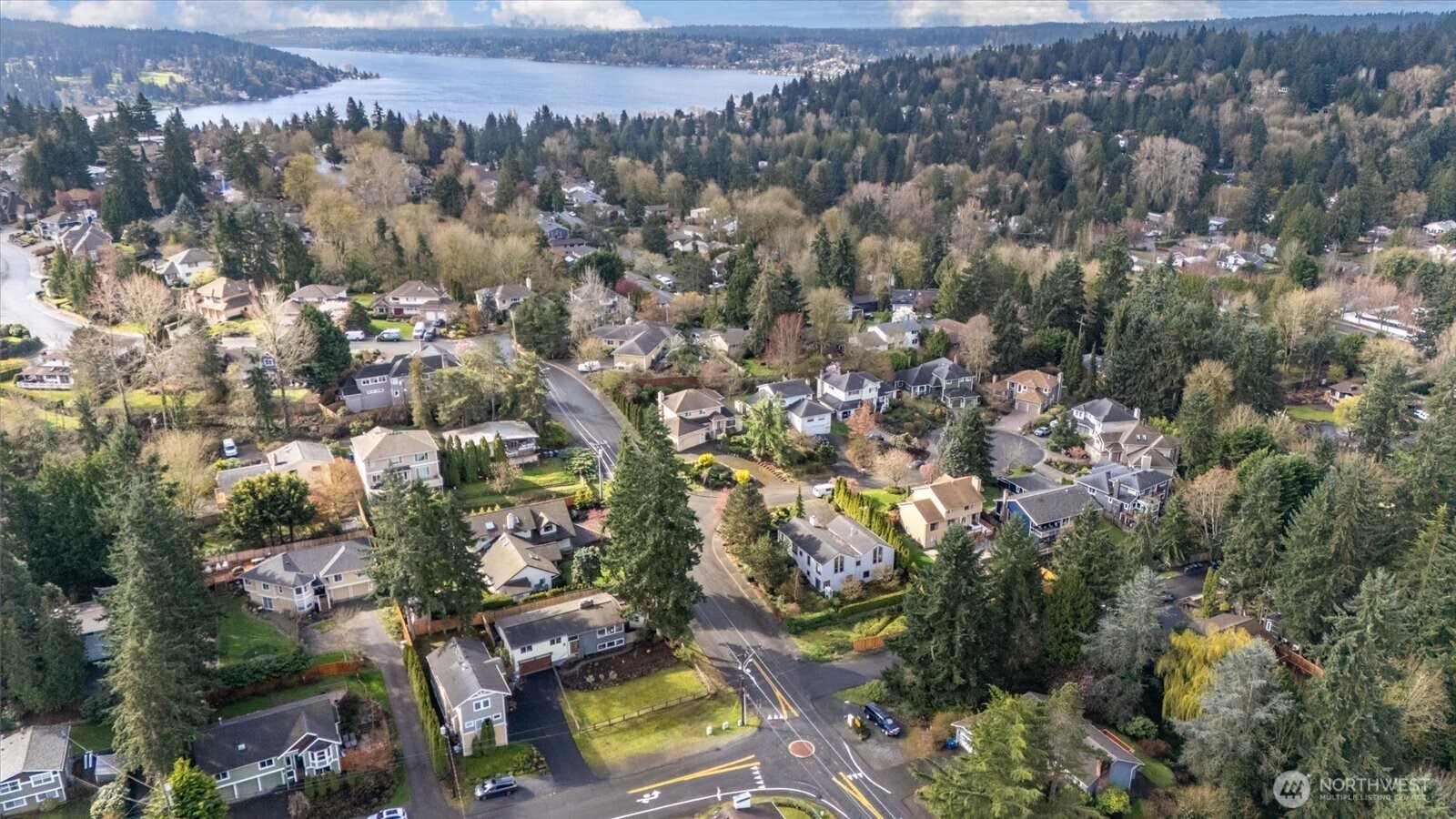 6205 NE 196th Street , Kenmore, WA 98028