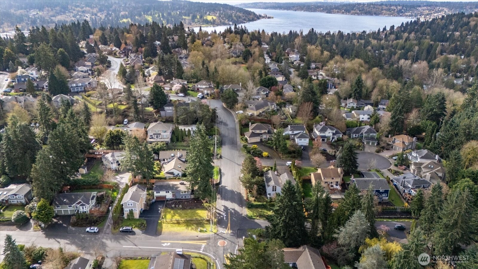 6205 NE 196th Street , Kenmore, WA 98028