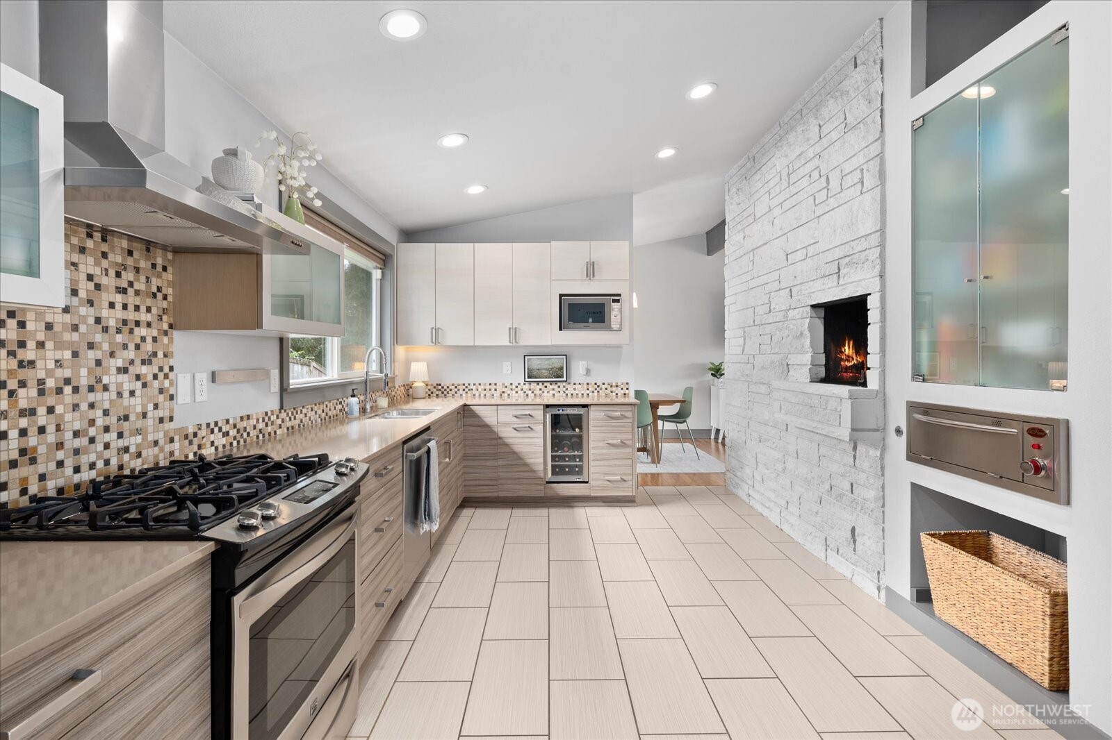 6205 NE 196th Street , Kenmore, WA 98028