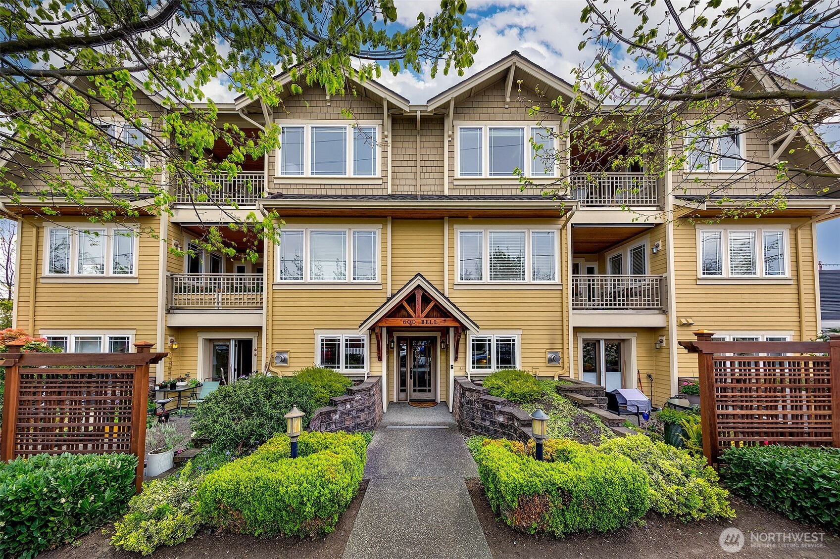 600 Bell Street #301, Edmonds, WA 98020