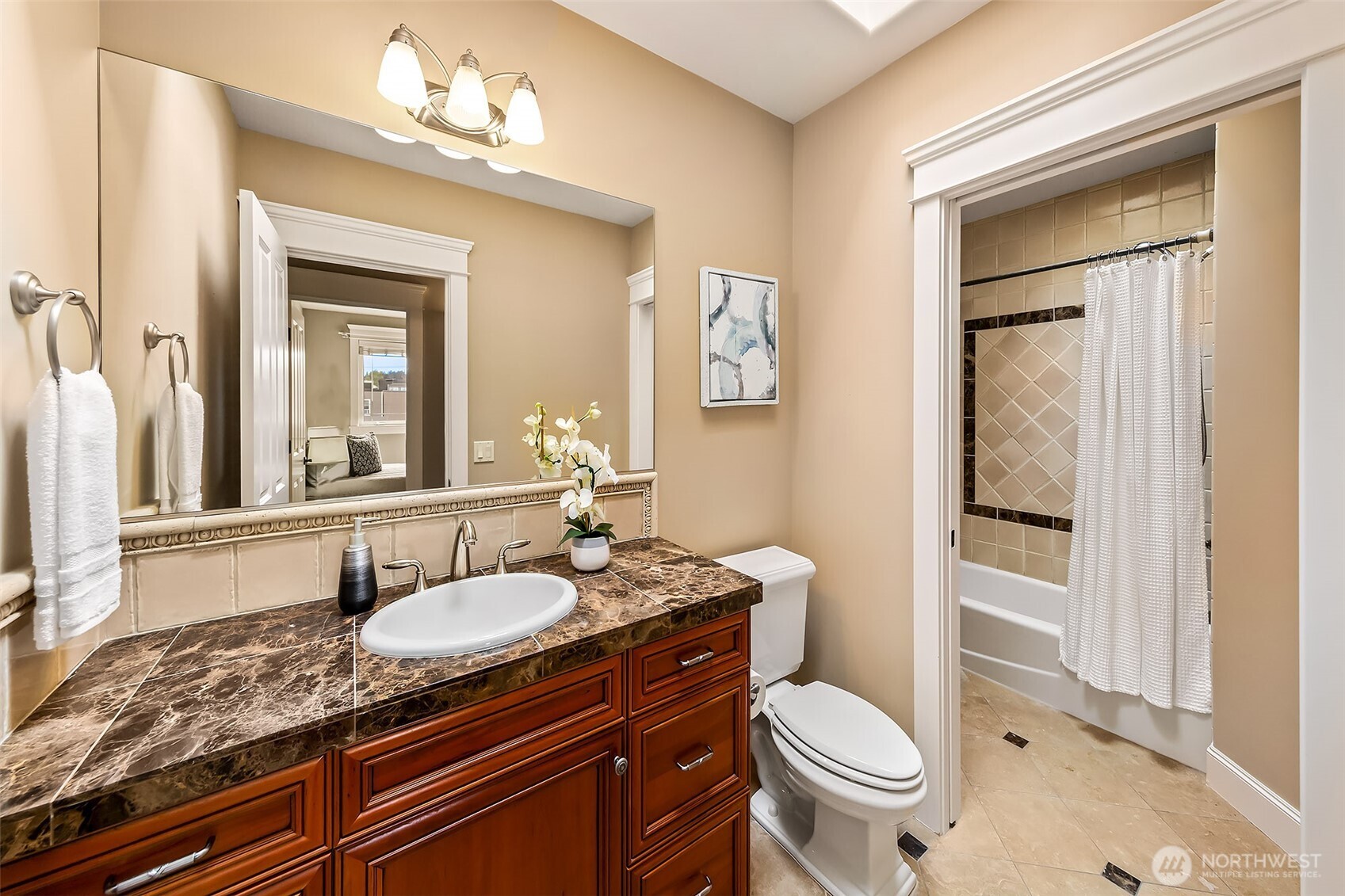 600 Bell Street #301, Edmonds, WA 98020