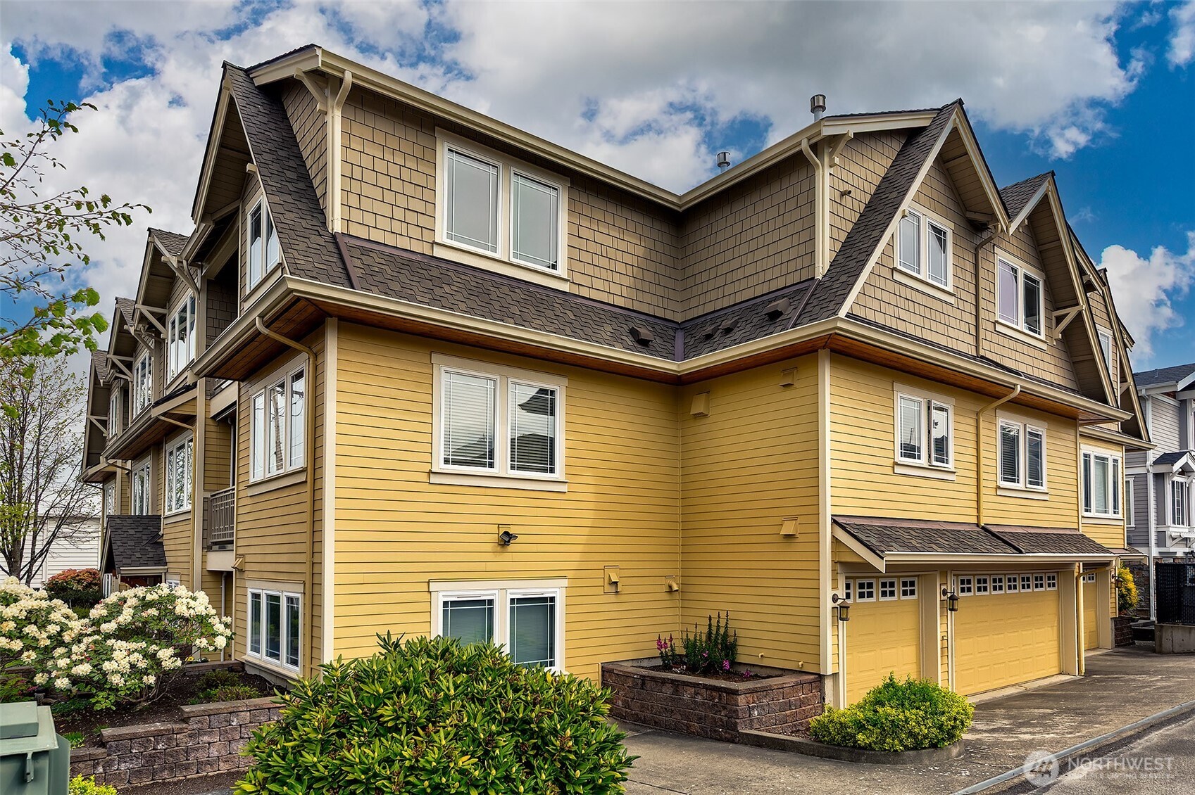 600 Bell Street #301, Edmonds, WA 98020