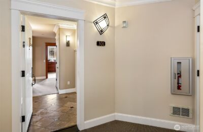 600 Bell Street #301, Edmonds, WA 98020 - Photo 3