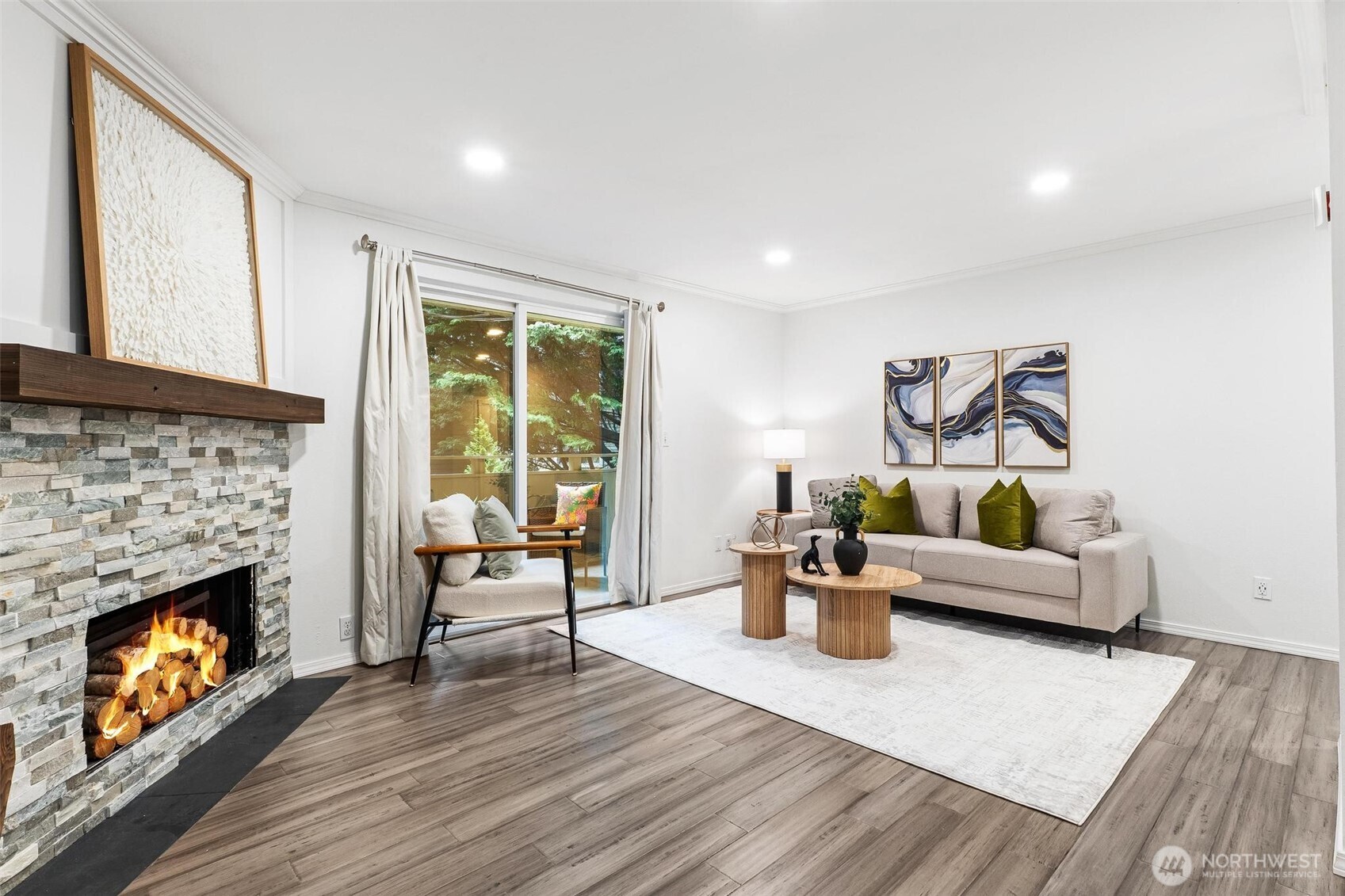 12009 100th Avenue NE #2, Kirkland, WA 98034