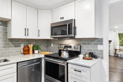 12009 100th Avenue NE #2, Kirkland, WA 98034 - Photo 11
