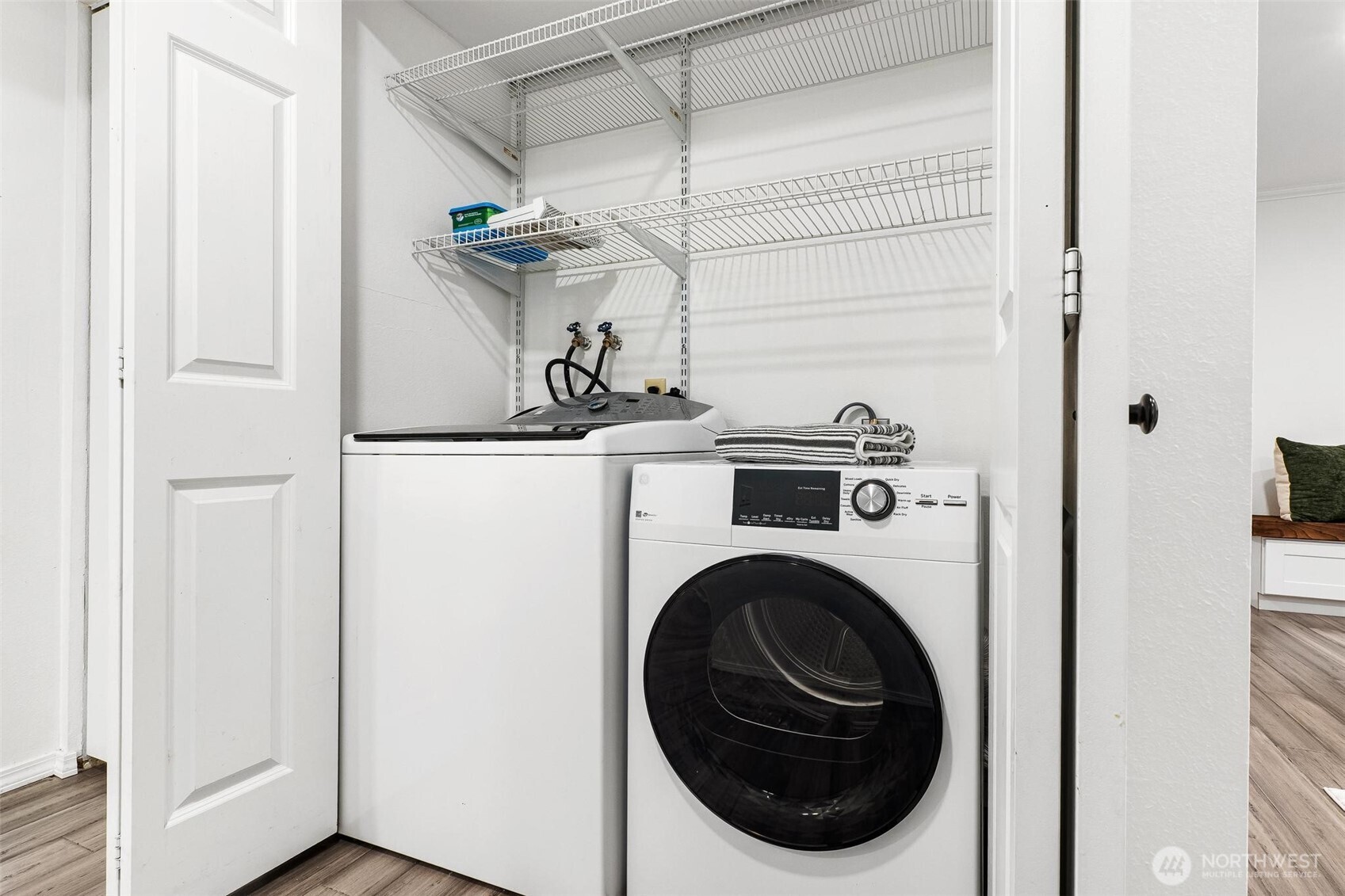 12009 100th Avenue NE #2, Kirkland, WA 98034