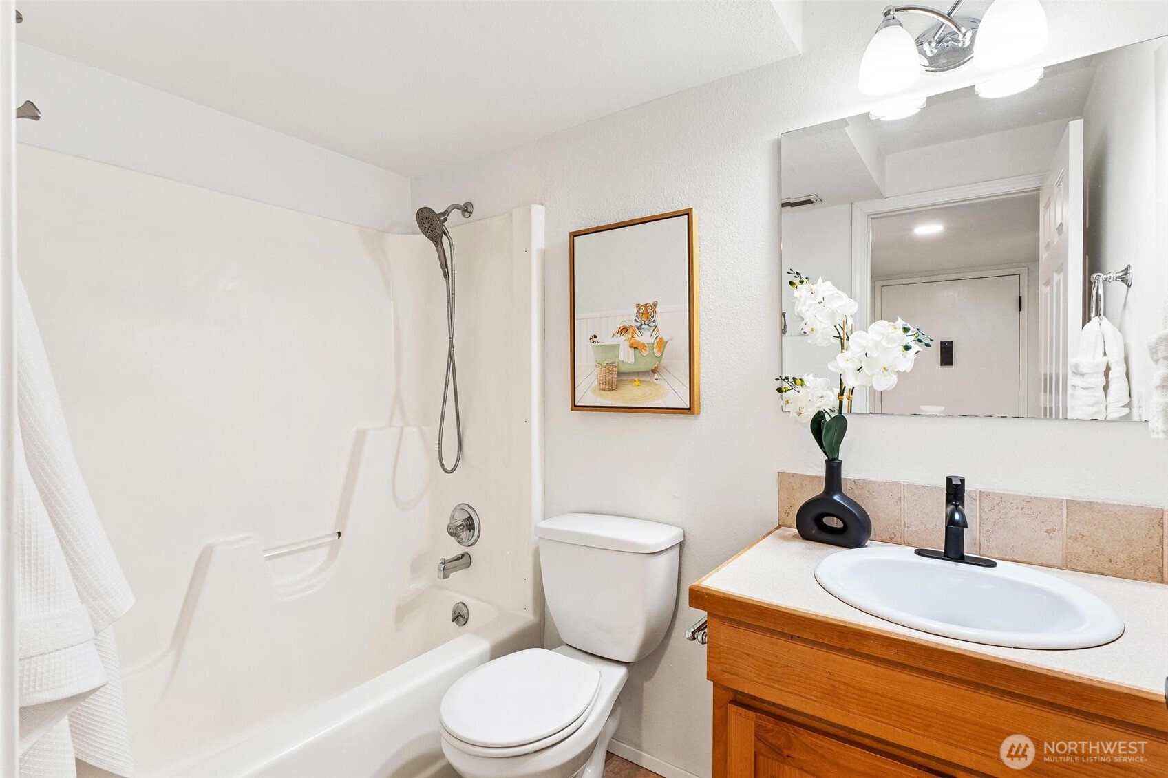 12009 100th Avenue NE #2, Kirkland, WA 98034