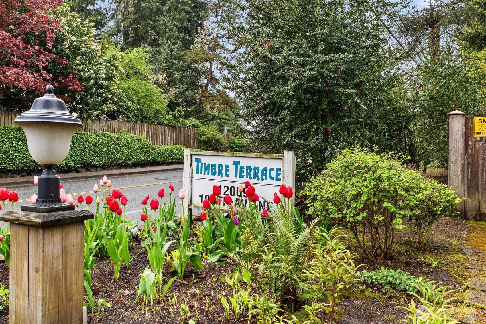 12009 100th Avenue NE #2, Kirkland, WA 98034
