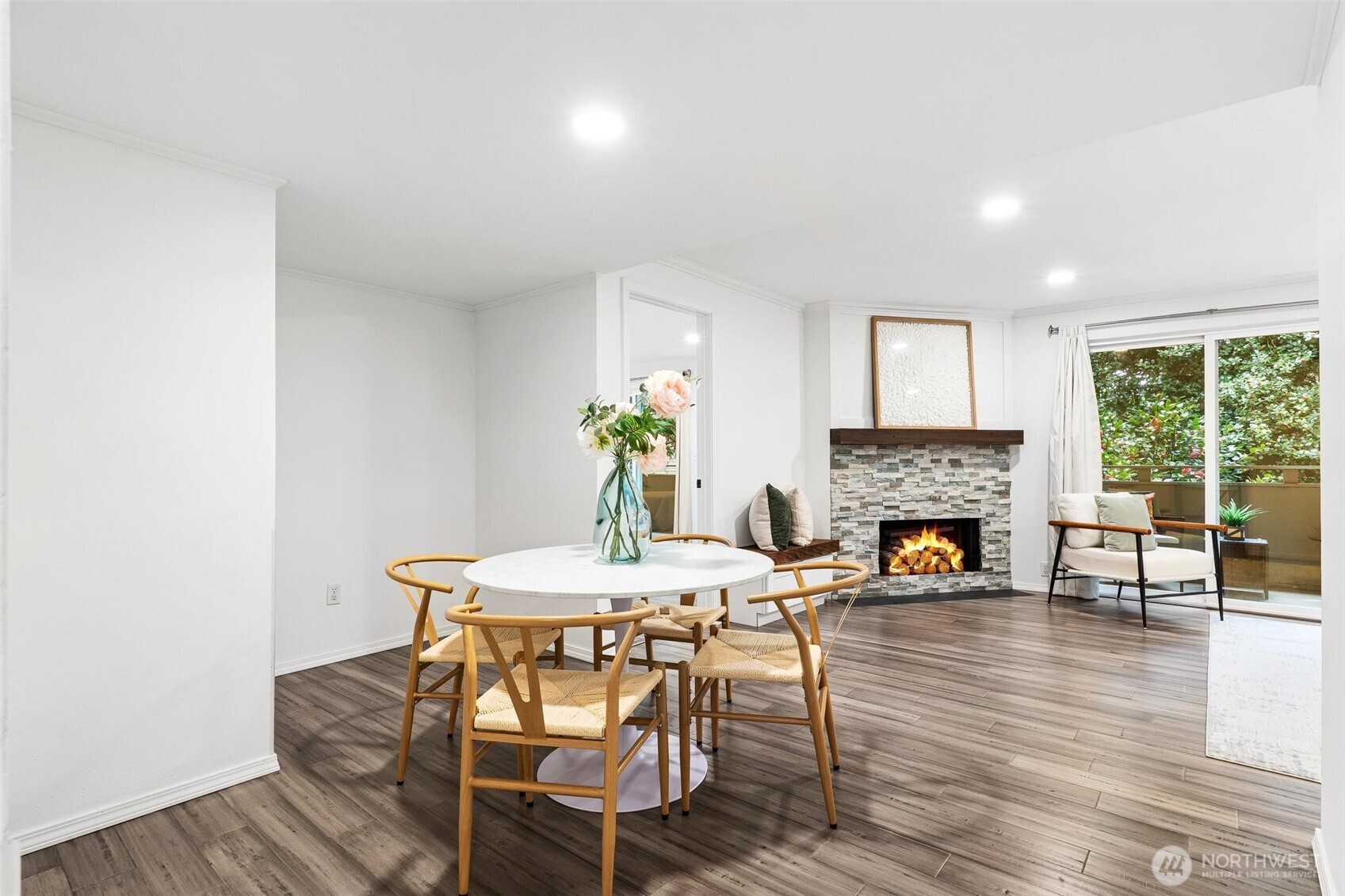 12009 100th Avenue NE #2, Kirkland, WA 98034