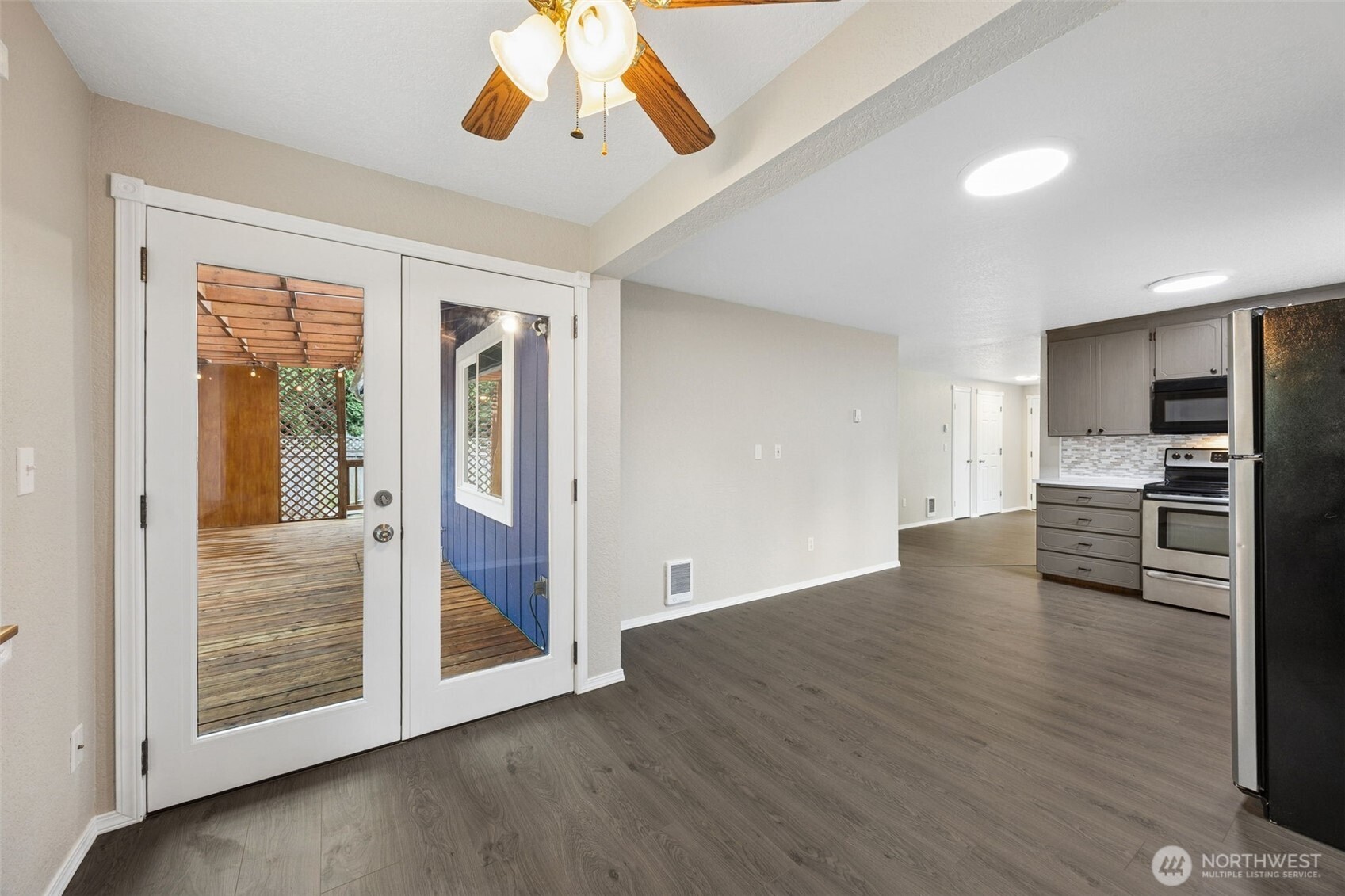 15705 90th Avenue Ct E, Puyallup, WA 98375