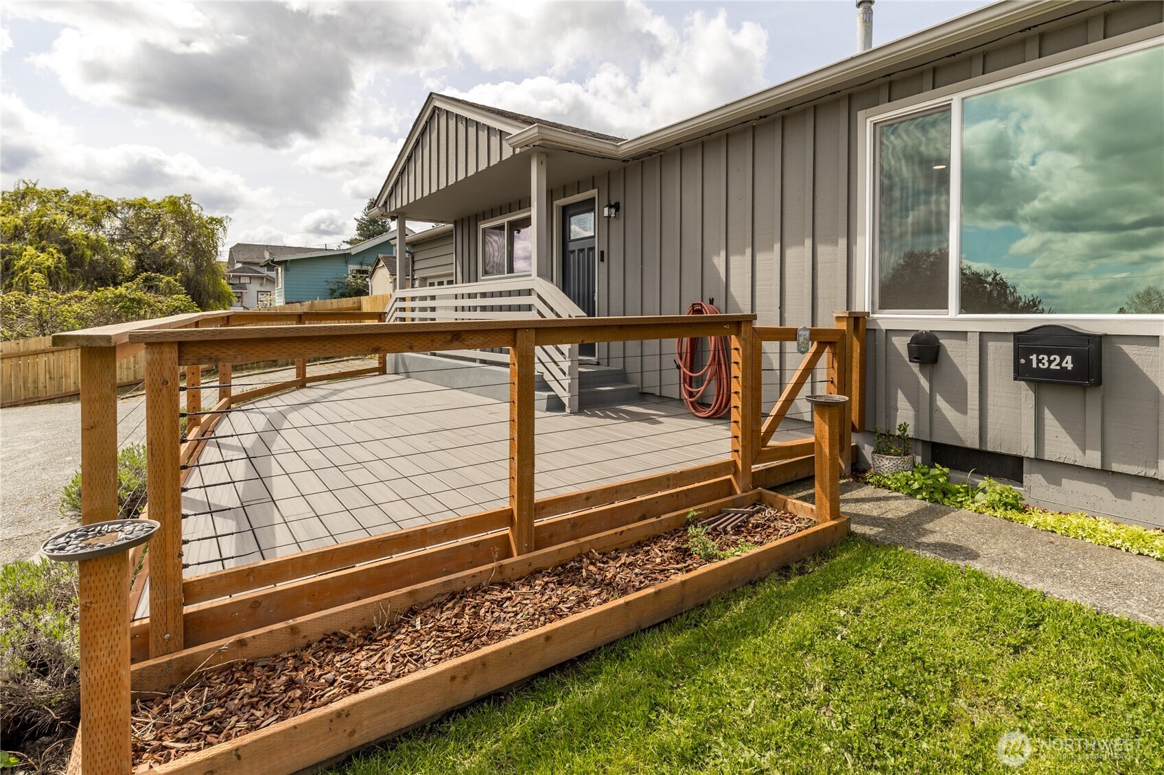1324 E Fairbanks Street , Tacoma, WA 98404