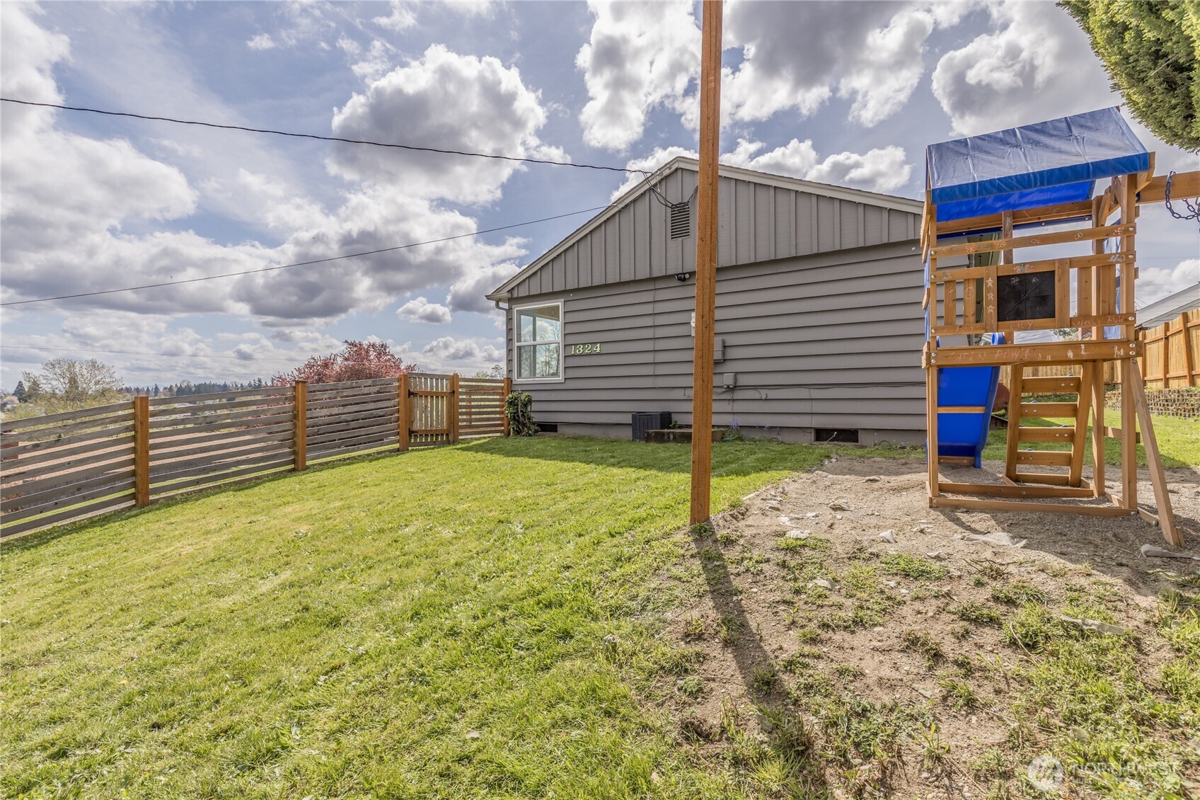 1324 E Fairbanks Street , Tacoma, WA 98404