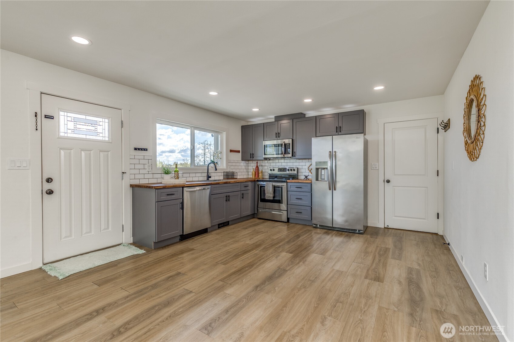 1324 E Fairbanks Street , Tacoma, WA 98404