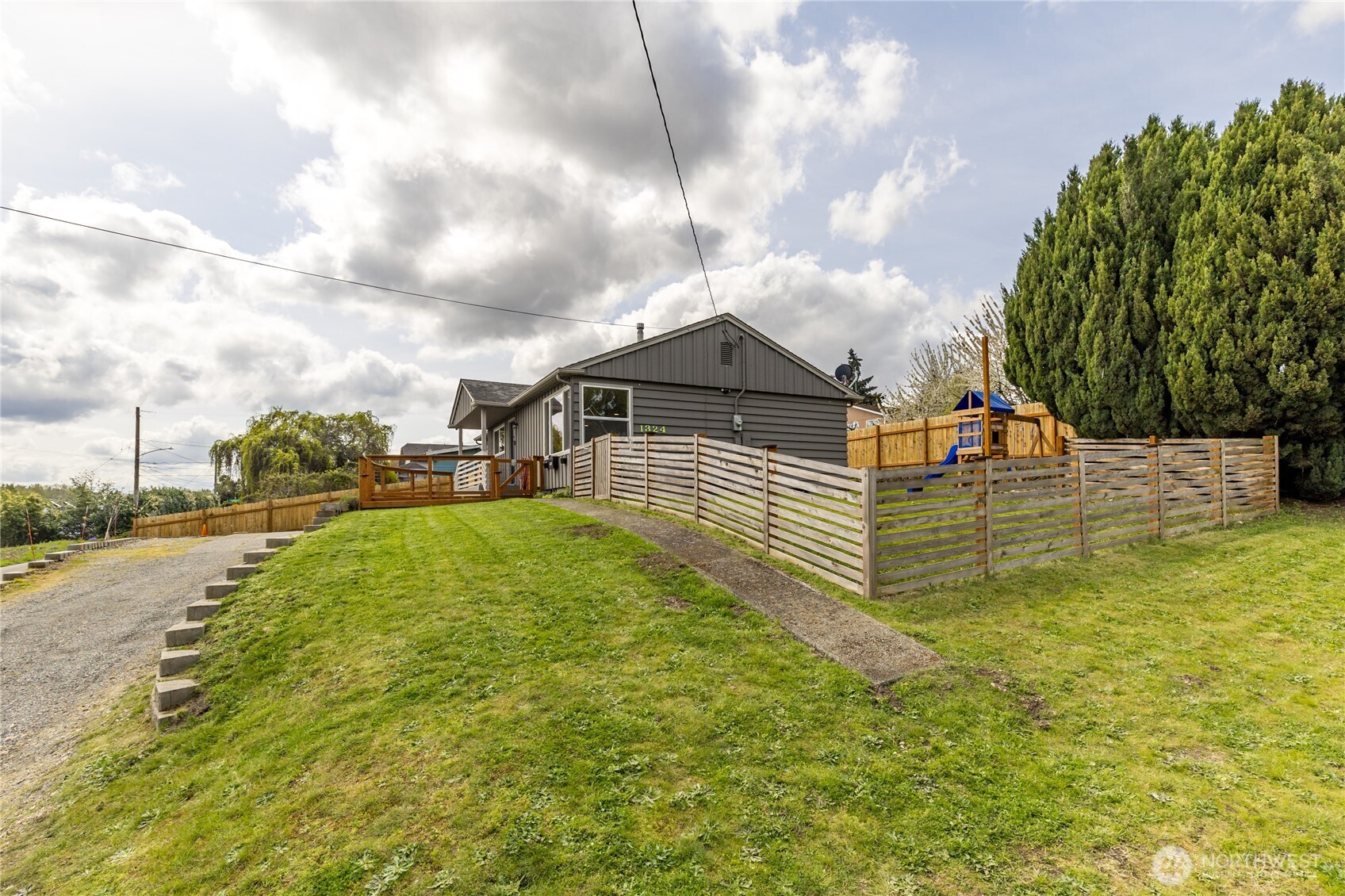 1324 E Fairbanks Street , Tacoma, WA 98404
