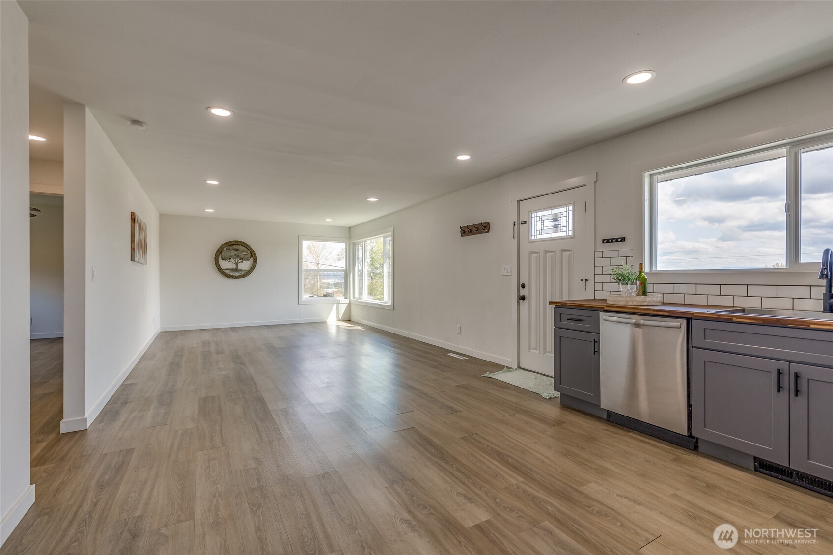 1324 E Fairbanks Street , Tacoma, WA 98404
