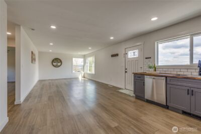 1324 E Fairbanks Street , Tacoma, WA 98404 - Photo 6