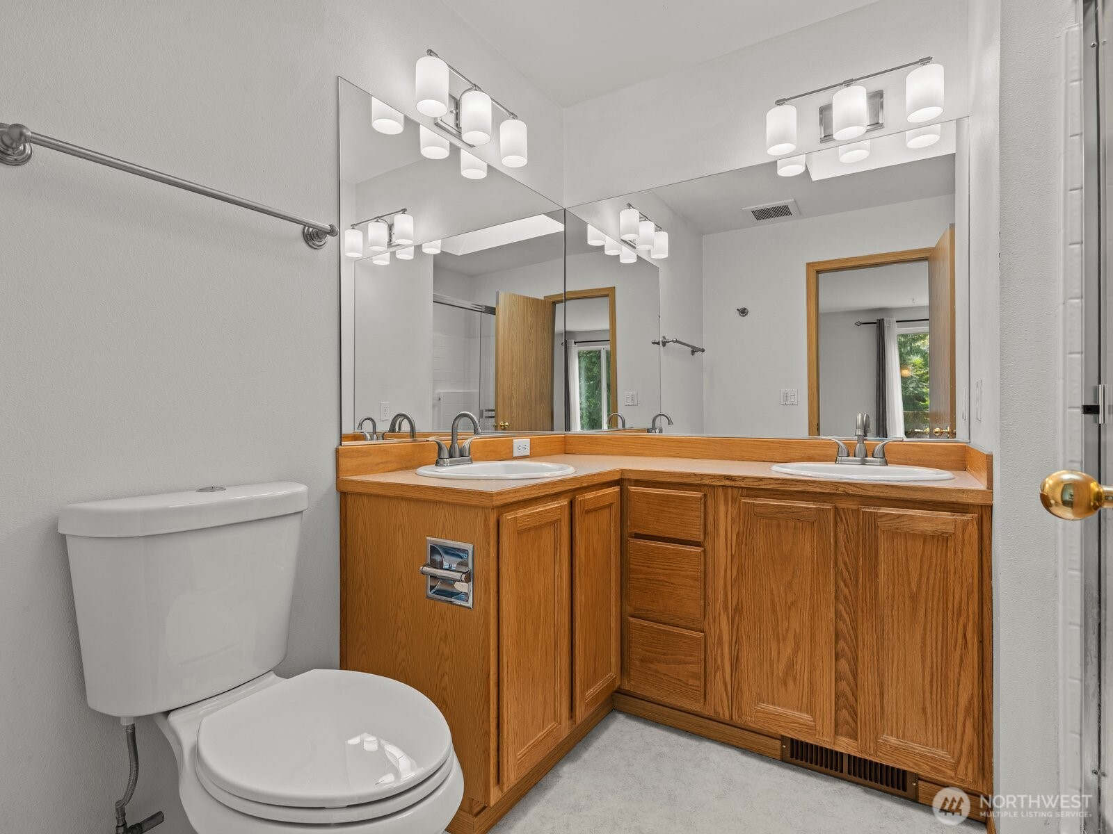 5908 70th Avenue NE, Marysville, WA 98270