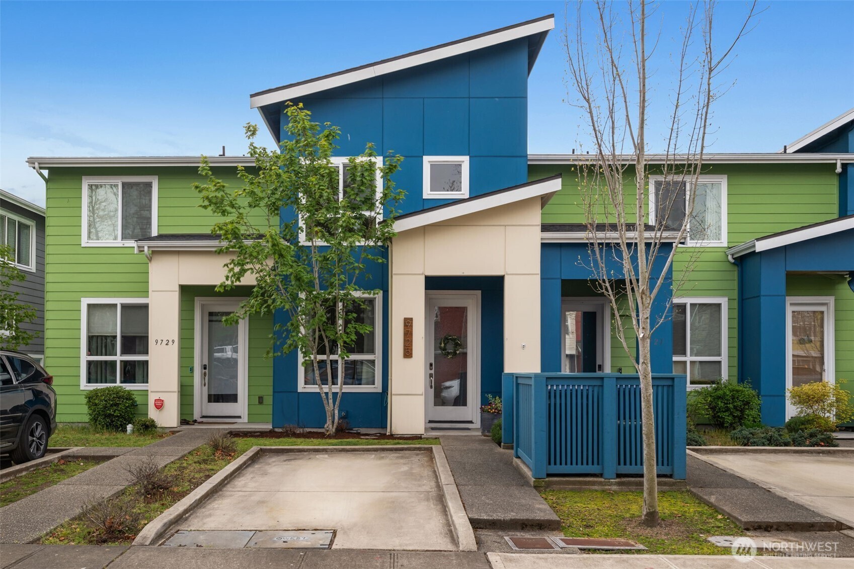 9725 10th Place SW, Seattle, WA 98106