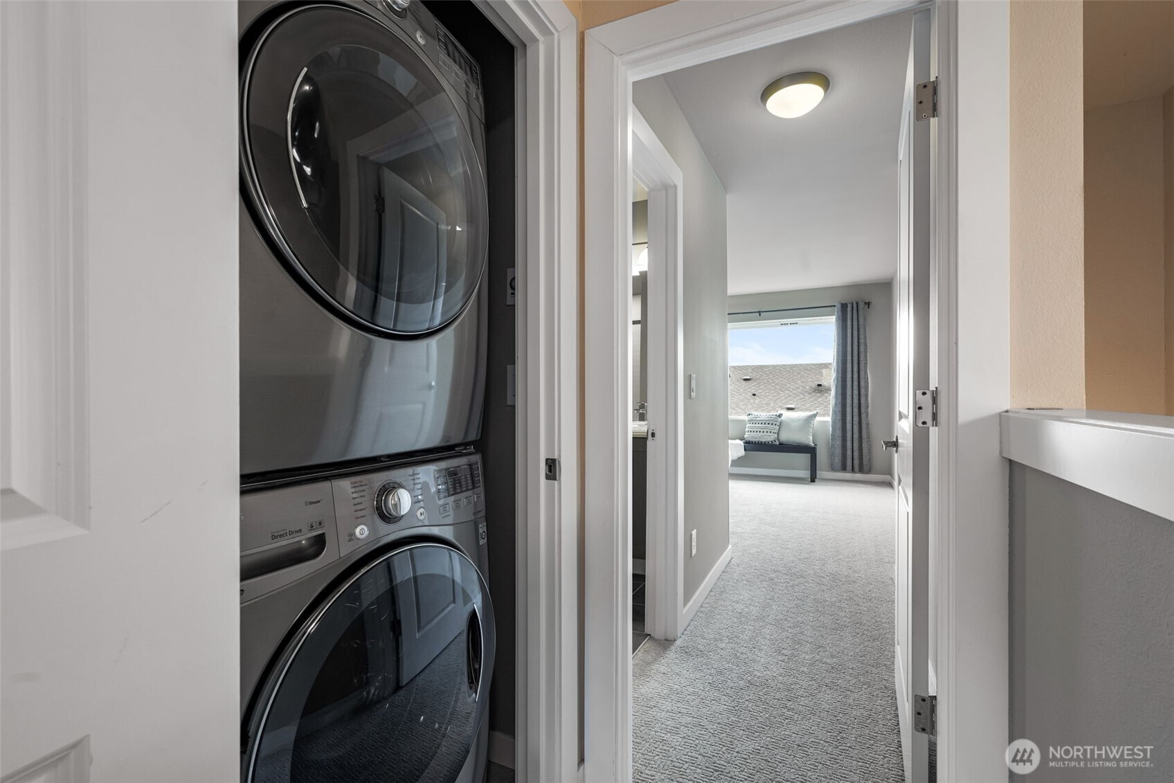 9725 10th Place SW, Seattle, WA 98106