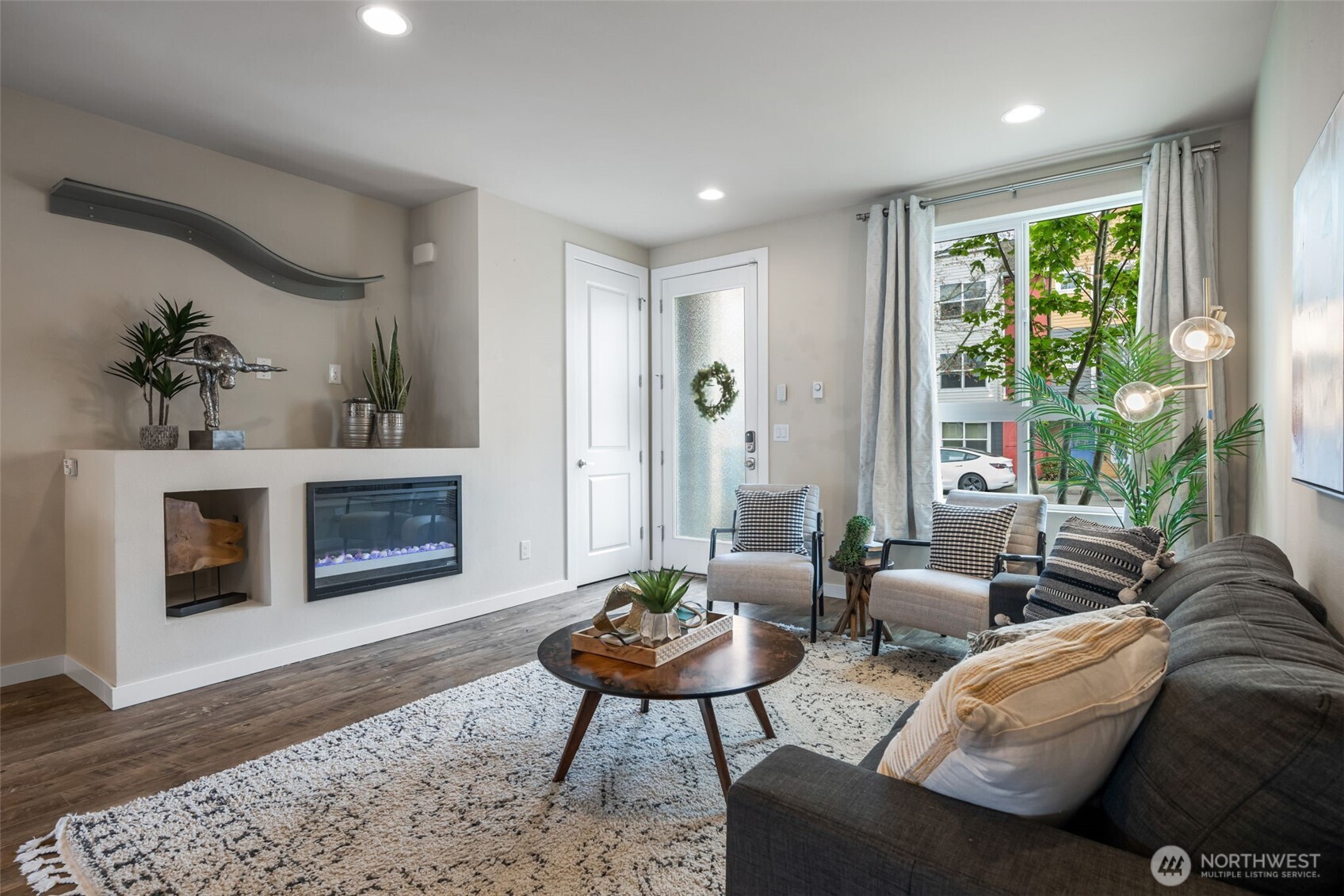 9725 10th Place SW, Seattle, WA 98106