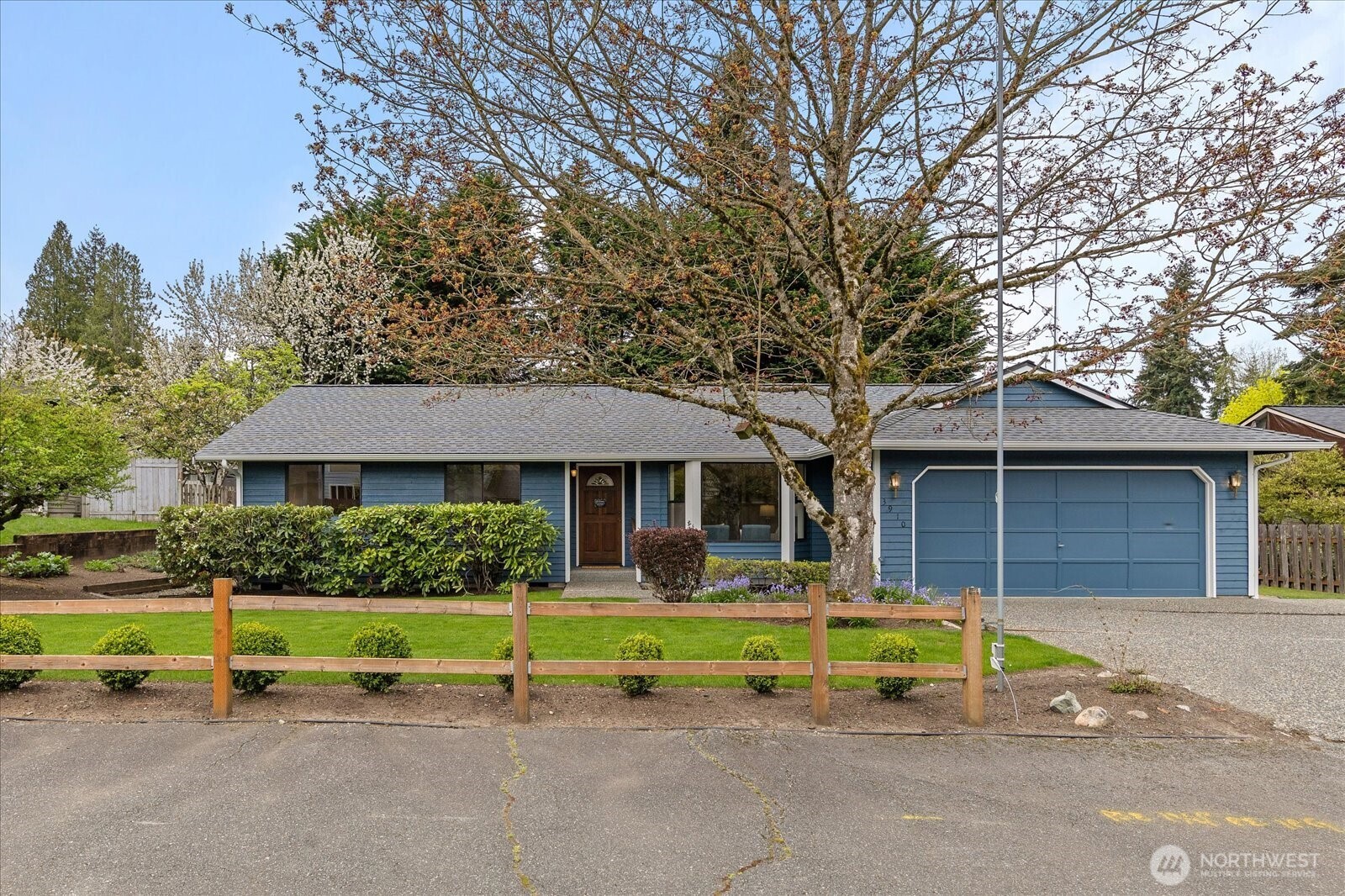 3910 Maple Road , Lynnwood, WA 98037