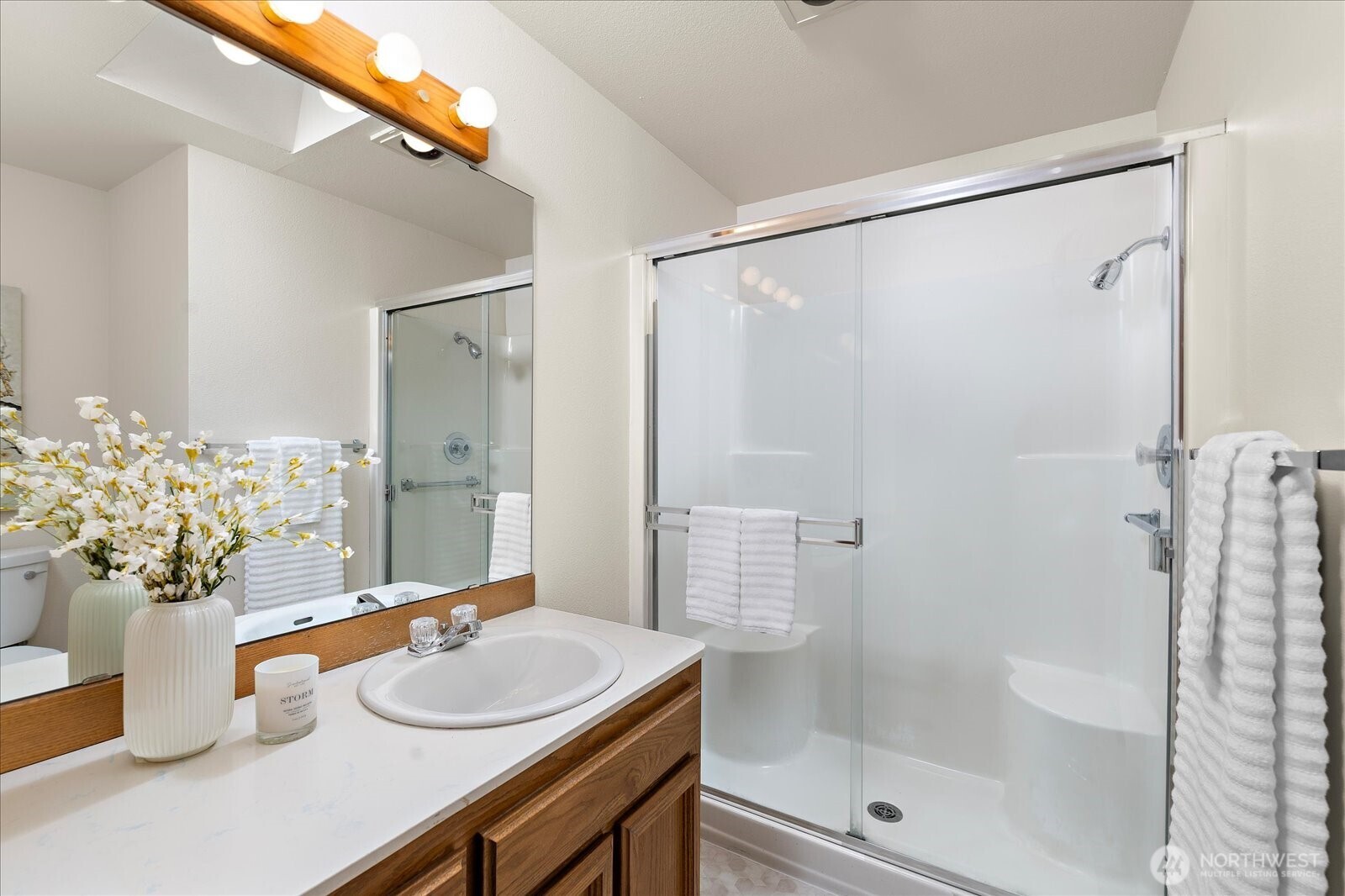 3910 Maple Road , Lynnwood, WA 98037