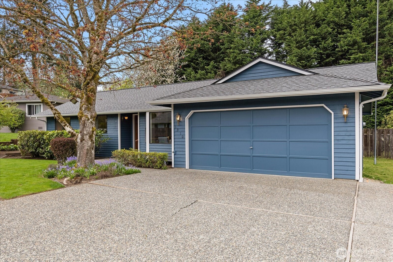3910 Maple Road , Lynnwood, WA 98037