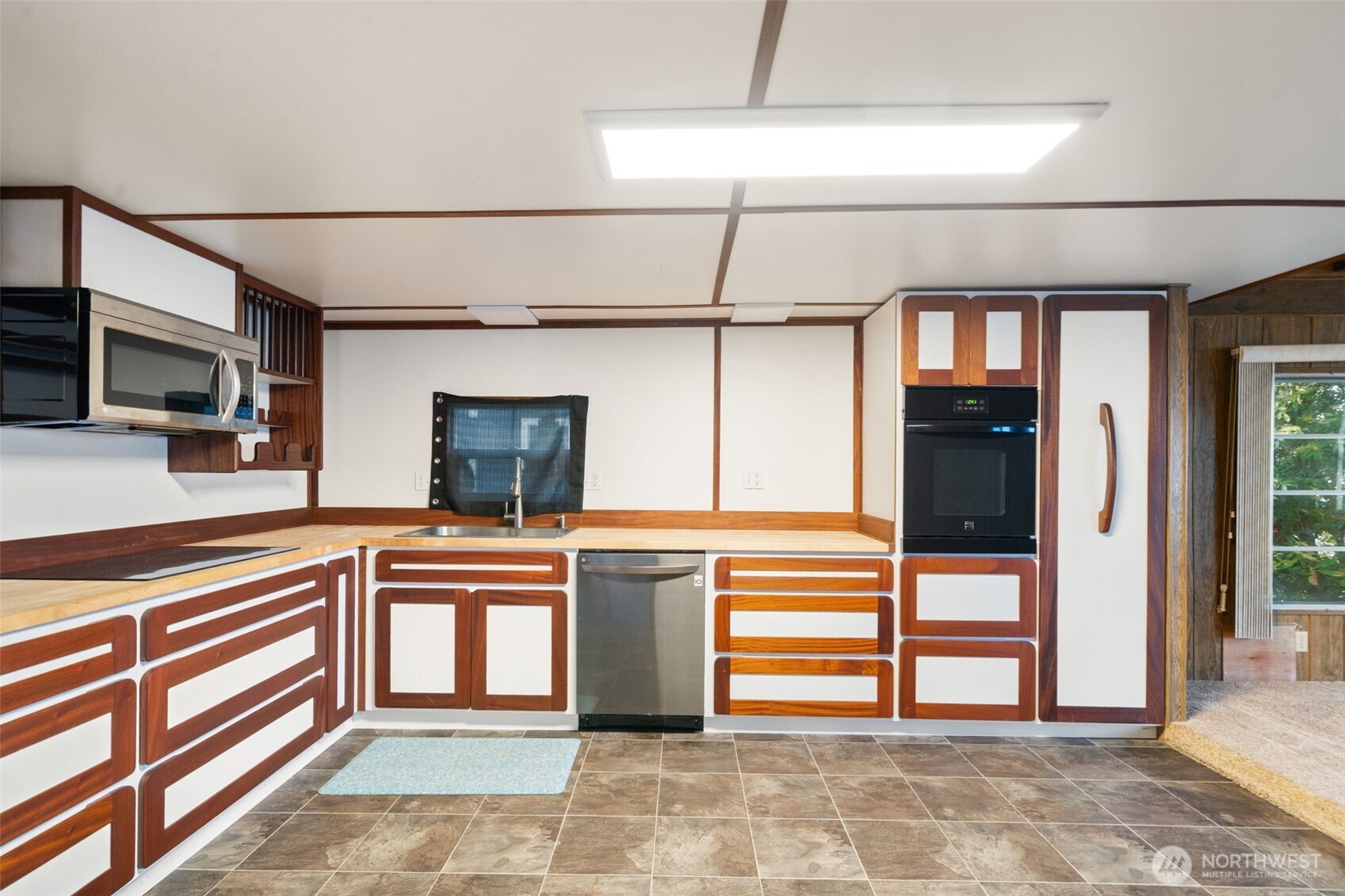1323 S McDonald Street #15, Port Angeles, WA 98363