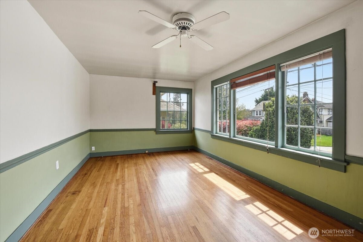 308 NE 50th Street , Seattle, WA 98105