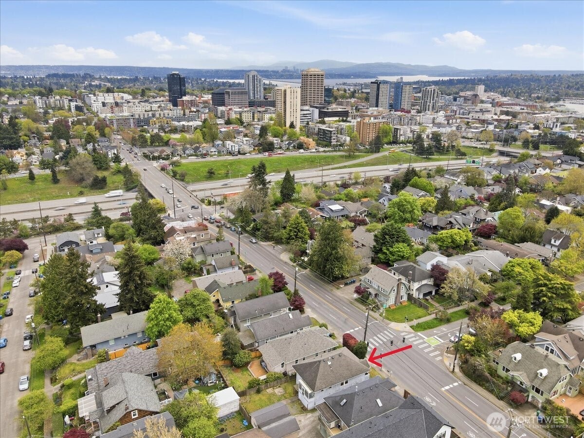 308 NE 50th Street , Seattle, WA 98105