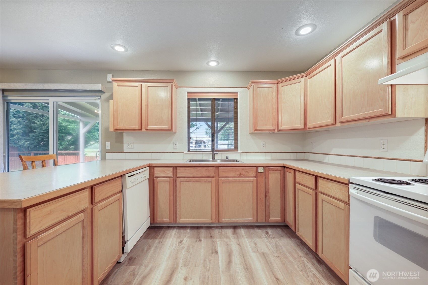 15811 90th Street SE, Yelm, WA 98597-8622