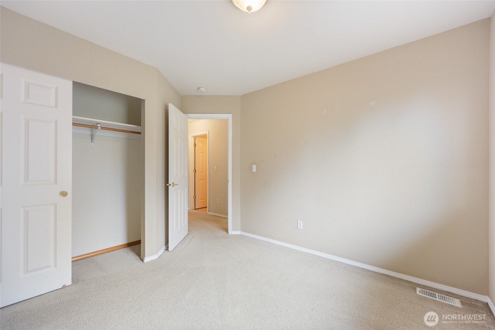 15811 90th Street SE, Yelm, WA 98597-8622