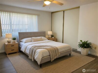 8848 Interlake Avenue N, Seattle, WA 98103 - Photo 18