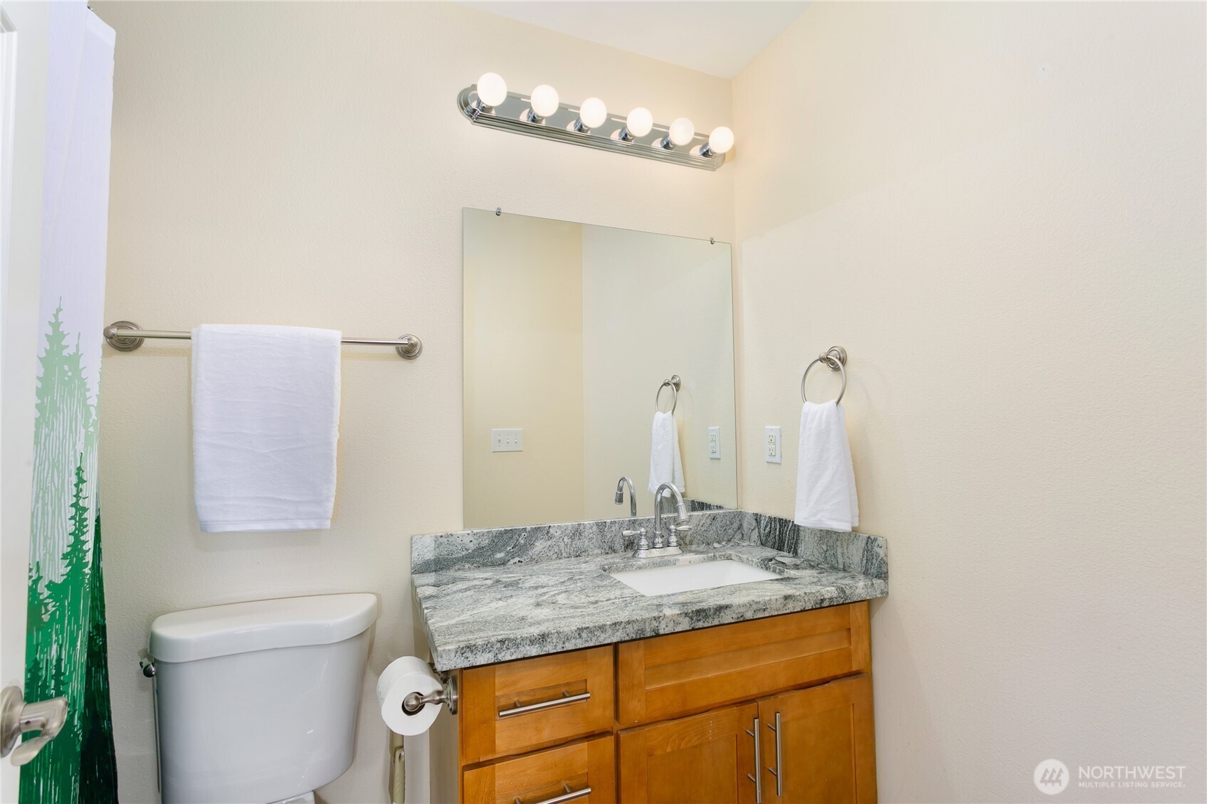 3827 S Cushman Avenue , Tacoma, WA 98418
