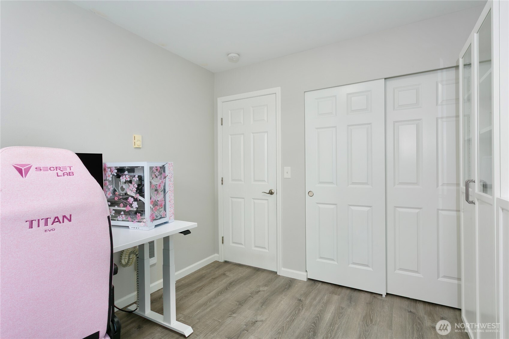 3827 S Cushman Avenue , Tacoma, WA 98418
