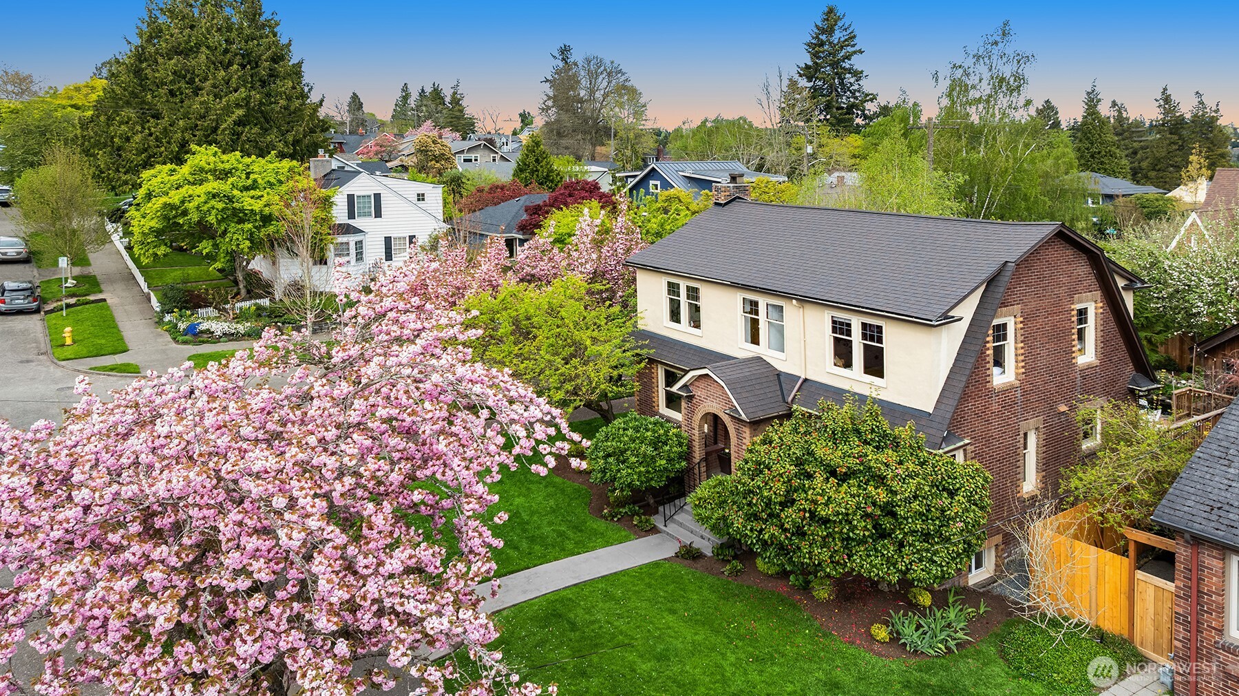 6856 17th Avenue NE, Seattle, WA 98115-6845
