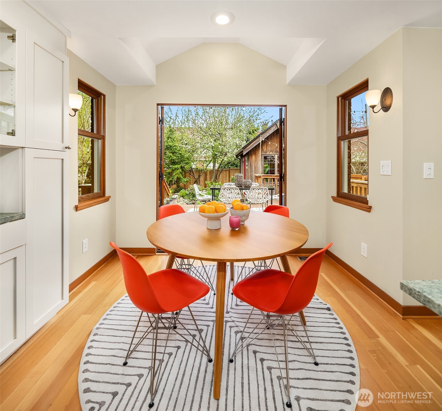 6856 17th Avenue NE, Seattle, WA 98115-6845