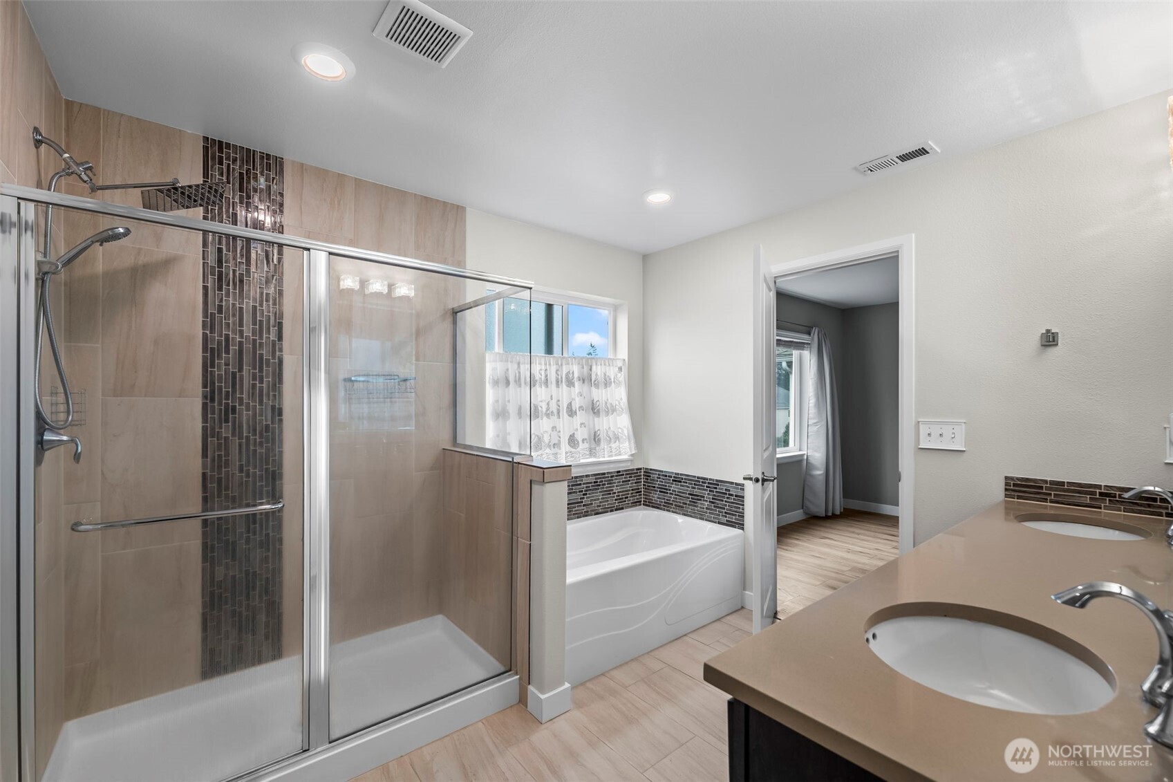10339 Driftwood Avenue , Gig Harbor, WA 98332