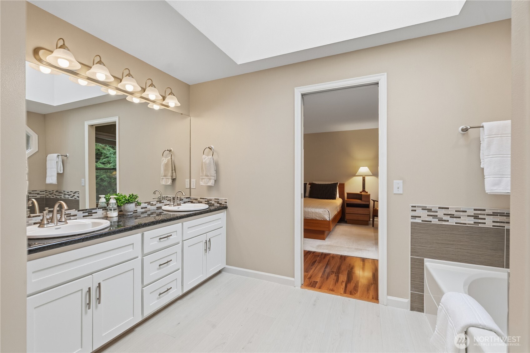 12916 49th Avenue W, Mukilteo, WA 98275