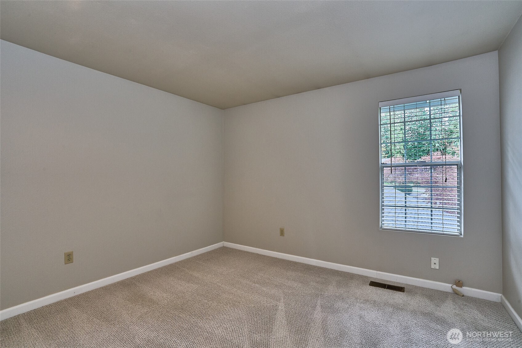 8730 133rd Avenue NE, Redmond, WA 98052
