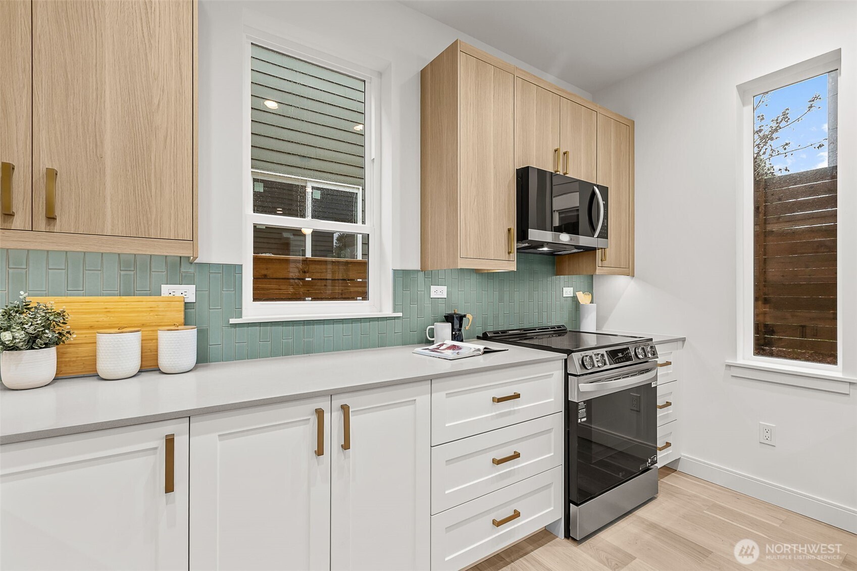 3542 S Dawson Street , Seattle, WA 98118