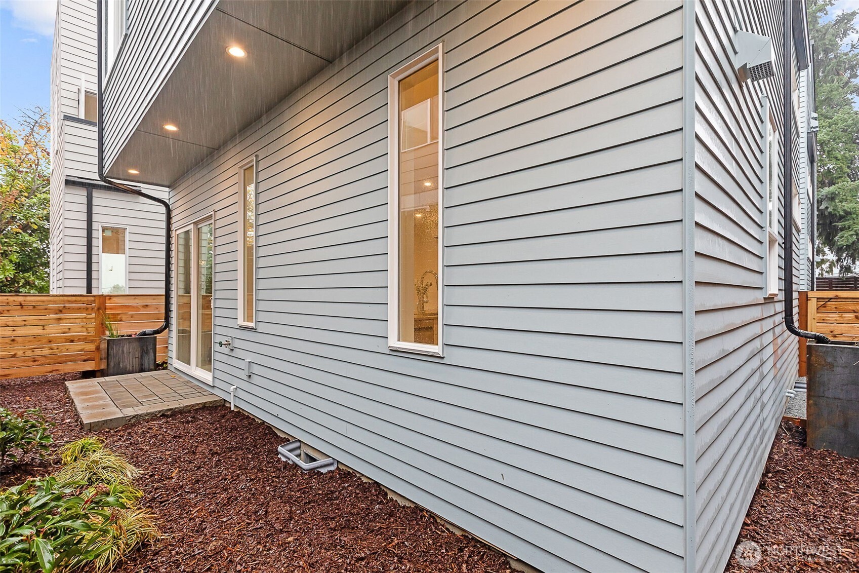 3542 S Dawson Street , Seattle, WA 98118