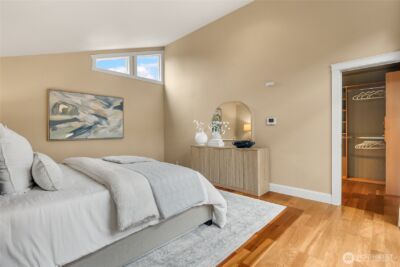 8619 NE 24th Street , Clyde Hill, WA 98004 - Photo 16