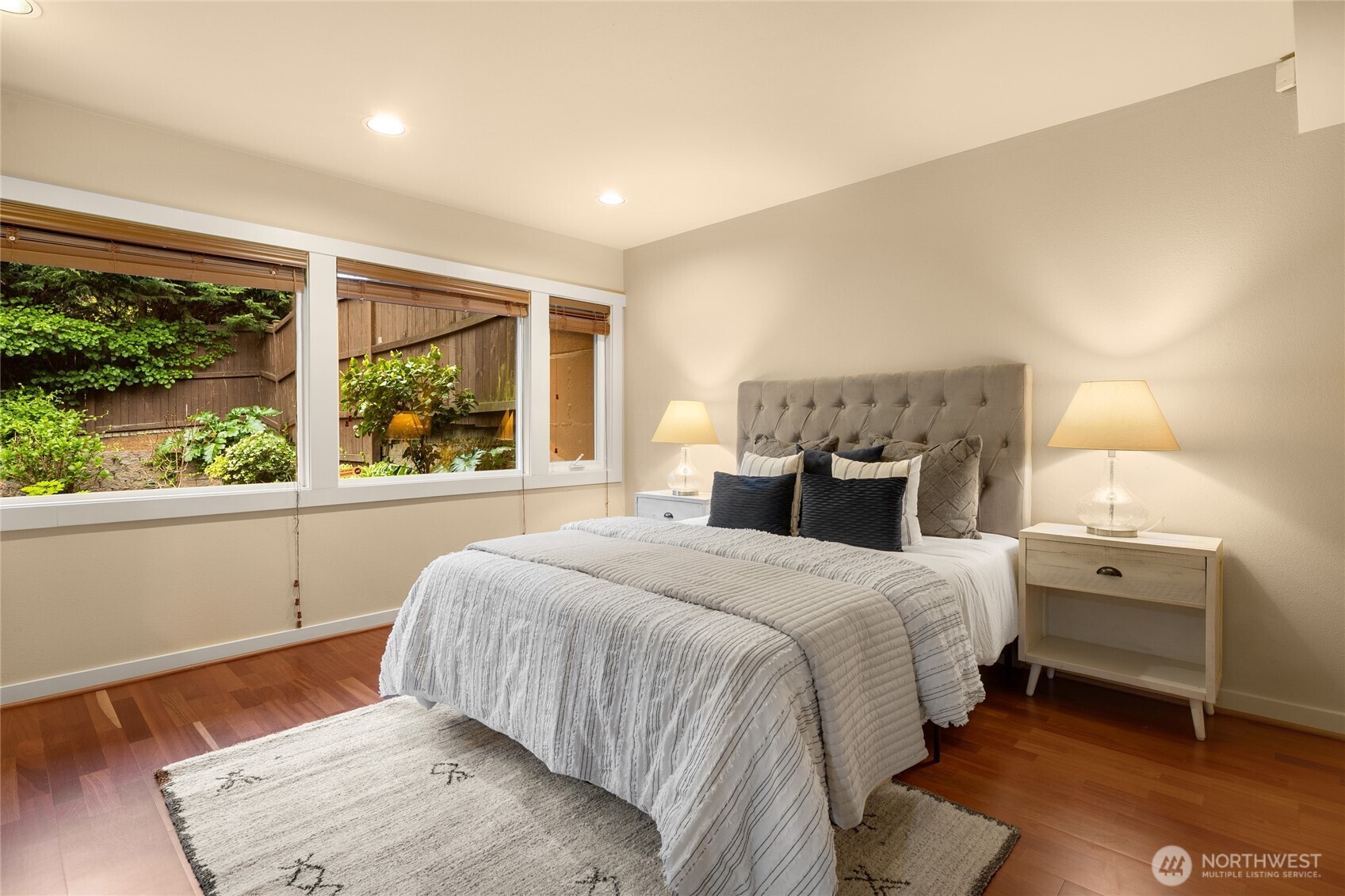 8619 NE 24th Street , Clyde Hill, WA 98004