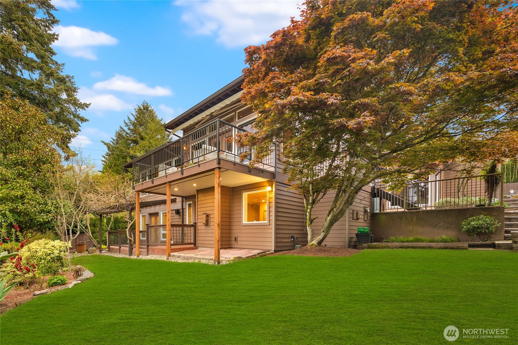 8619 NE 24th Street , Clyde Hill, WA 98004