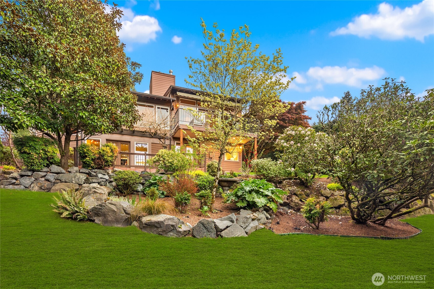 8619 NE 24th Street , Clyde Hill, WA 98004